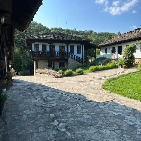 Feriegård Agriturismo Hidden Paradise Tryavna