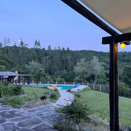 Agriturismo Hidden Paradise مزرعة للإقامة تريفنا