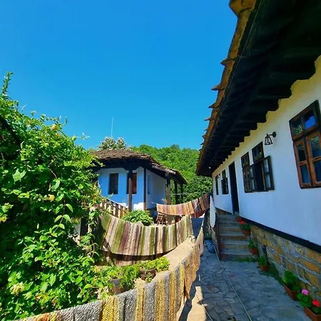 Agriturismo Hidden Paradise Lantgård